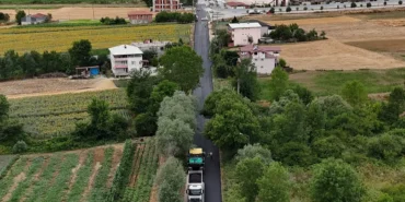 baskan-alemdar-kaynarcada-asfalt-calismalarini-yerinde-takip-etti-8AETsRUO.webp