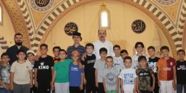 baskan-altay-konyada-ogrencilerle-bulustu-Xz4f2Sat.webp