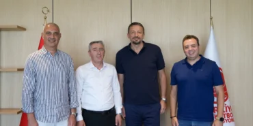 cayirova-basketbol-heyetinden-turkogluna-ziyaret-CeAylKdf.webp
