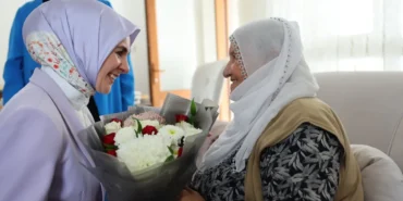 elazigin-fenomen-babaannesine-bakan-goktastan-surpriz-ziyaret-zZ2BqhGV.webp