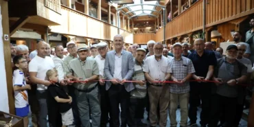 gurbette-60-yil-sergisi-bursa-inegolde-acildi-8askkkCY.webp