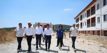 muglada-baskan-aras-ulayi-dinledi-QwSCDB9V.webp