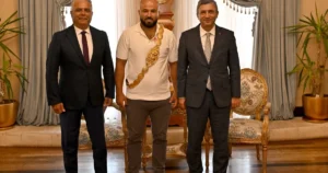 orhan-okuludan-vali-sahine-anlamli-ziyaret-J7hHOKEa.webp