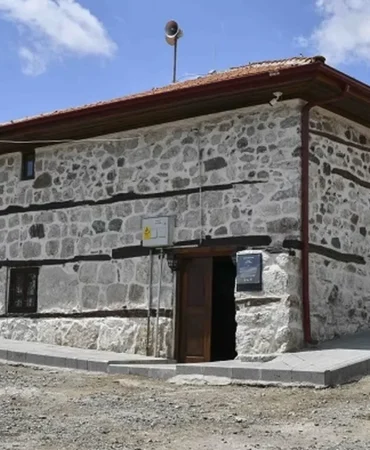 ankara-kalecik-yalim-camisinin-restorasyonu-tamamlandi-LhbjkHf1.webp