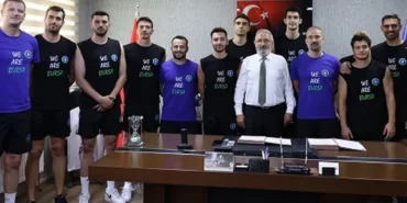 bursa-buyuksehir-belediyespor-erkek-voleybol-takiminda-imzalar-tamam-62iR2y2G.webp