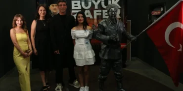 genc-nesillere-tarihi-yasatacak-filme-gorkemli-gala-GzY9AAqZ.webp