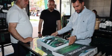 kocaelispor-sevgisi-sehrin-meydanlarinda-yasaniyor-GFZmI5ST.webp