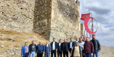 1048-pasinler-zaferi-tarihi-kalede-anildi-IwQNTX2K.webp