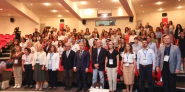 bilim-dunyasi-izmirde-bulustu-FRgZOMPf.webp