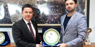 bursa-osmangazi-belediyesinden-bursaspora-ziyaret-q8gq88yS.webp