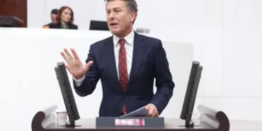 chpli-saribaldan-antep-fistigi-ithalatina-sert-tepki-ucB486LP.webp