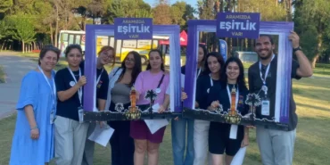 cocuklar-gencler-ve-kadinlar-iefnin-tadini-cikariyor-er1QzmuY.webp