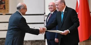 cumhurbaskani-erdogana-4-buyukelciden-guven-mektubu-R9f28kGN.webp