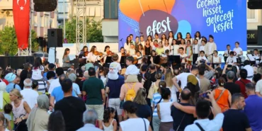 efest-2025-coskuyla-basladi-xIT61kfr.webp