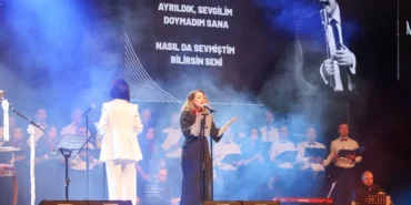 muslum-gurses-sarkilari-unutulmaz-bir-aksam-yasatti-KJe7vUDk.webp