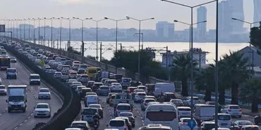 trafige-kayitli-tasit-33-milyona-yaklasti-gGIZ8rOs.webp