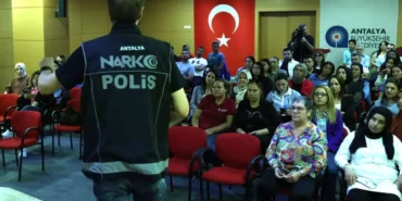 antalya-buyuksehire-madde-bagimliligi-ile-mucadele-egitimi-4DwrWV8i.webp