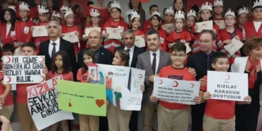bursa-kukurtlu-tso-ilkokulunda-kizilay-ogrencilerine-kolluk-takildi-jAPcchtD.webp
