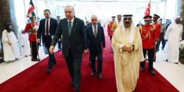 cumhurbaskani-erdogan-korfez-turunun-ilk-duragi-kuveytte-kuveytle-4-anlasma-imzalandi-3QsQ2Qsx.webp