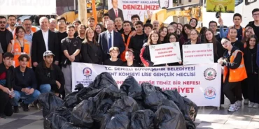 denizlide-gencler-cumhuriyet-icin-el-ele-kNWpSRFW.webp