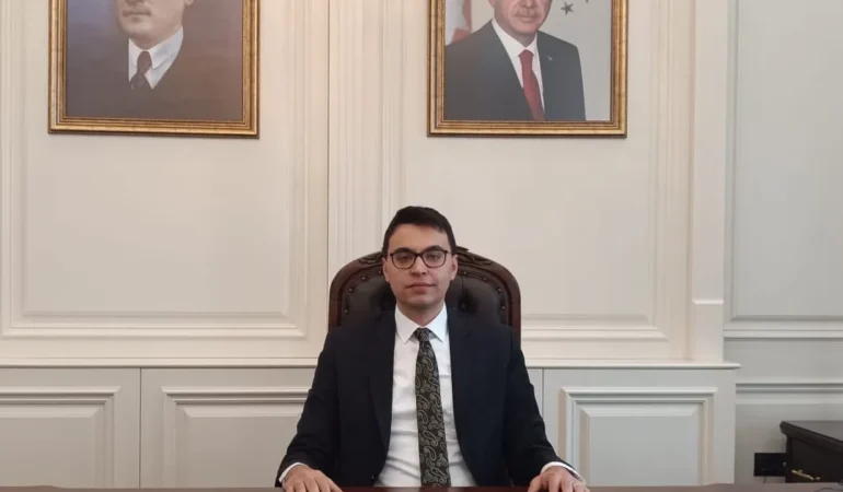 donem-birincisi-kaymakam-kara-pazaryerinde-goreve-basladi-6wQ9KQiP.webp