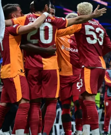 galatasaraydan-tarihi-zafer-liverpoolu-1-0-yenerek-sampiyonlarda-ilk-3-puani-aldi-8dAYTaB6.webp