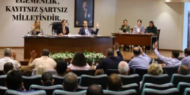 izmir-meclisinde-efes-otoparki-tepkisi-QKc6n55h.webp