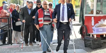 manisada-beyaz-bastonla-farkindalik-yuruyusu-w5iI2Sf6.webp