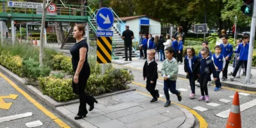 minik-suruculer-trafik-bilinciyle-yetisiyor-8dNqgksn.webp