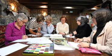 osmangazide-minyatur-sanati-kadin-eliyle-hayat-buluyor-neQHZZZN.webp