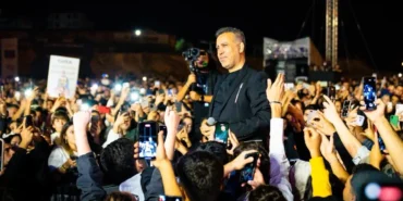 sanatci-haluk-leventten-mardinde-unutulmaz-gece-eWTku1fX.webp