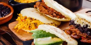 venezuelanin-vazgecilmez-kahvaltisi-arepa-3ADmtmQO.webp