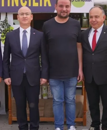zeytin-ve-zeytinyagi-buyuk-festival-pazari-acildi-HqBCfVak.webp