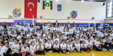 ankara-buyuksehirden-voleybolcu-fabrikasina-destek-4FlcRAsn.webp