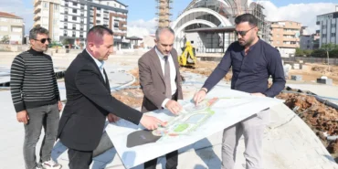 baskan-ciftci-cayirova-kent-meydaninda-incelemelerde-bulundu-byTWx1yt.webp
