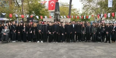 bursa-gemlikte-genclerden-sonsuza-dek-izindeyiz-mesaji-zgccRe4U.webp