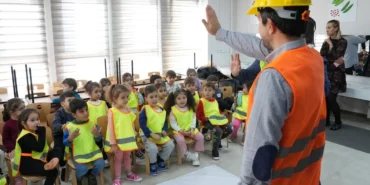bursa-osmangazi-kreslerinde-miniklere-is-guvenligi-egitimi-IgmKO2Td.webp