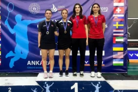 bursa-osmangazili-badmintoncu-adini-zirveye-yazdirdi-q1hVHRa9.webp