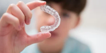 cocuklarin-dis-tedavisinde-seffaf-plaklar-donemi-3ZOksiLw.webp