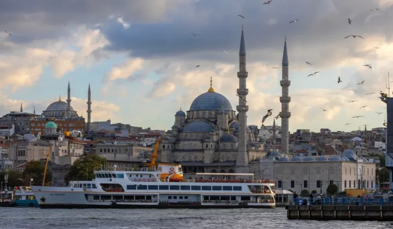 ic-ege-bati-akdeniz-ve-ic-anadoluya-saganak-uyari-YJE1Eg3q.webp