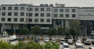 izmir-5-idare-mahkemesinden-izotasa-haciz-durdurma-karari-SXhz5vEH.webp