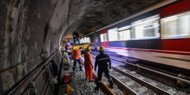 izmir-metrosunda-bakim-zamani-XcL8t4v4.webp