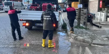 izmirde-erken-onlemler-taskini-onledi-rU8cwTUK.webp