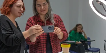 izmirin-meslek-fabrikasi-mobilya-sektorune-nitelikli-eleman-kazandiriyor-vLy19e67.webp
