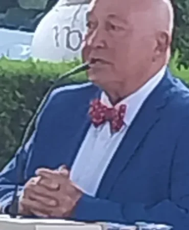 prof-dr-ercan-sarsinti-hissetmek-etkilenmek-demek-degil-W7UejahH.webp
