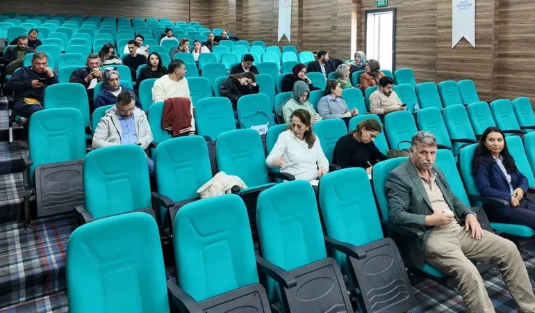 sakarya-geyvede-kamu-ihale-mevzuati-egitimi-verildi-AwvslrRM.webp
