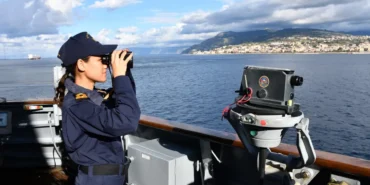 tcg-heybeliada-messina-bogazi-gecisini-tamamladi-UANJNZsd.webp
