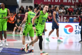 tofas-evindeki-yenilmezlik-serisini-anadolu-efesle-surdurdu-T8aZjKM9.webp