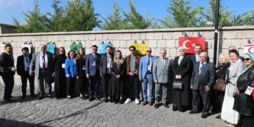 turk-dunyasi-yazarlari-kayseri-talasta-bulustu-Bcyu4ZSF.webp
