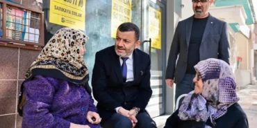 bulent-nuri-cavusoglundan-istiklal-caddesine-ziyaret-HCMLFDPZ.webp